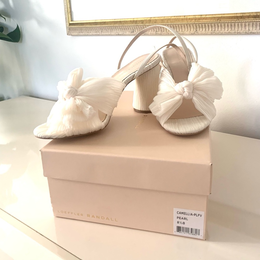 NEW Loeffler Randall Camellia Pearl Pleated Bow Heels
